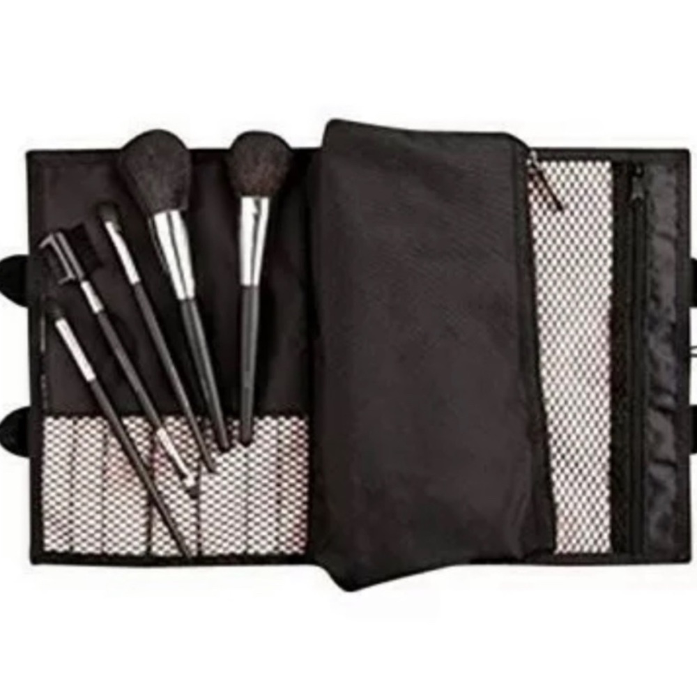 Essential Brush Collection - Picture 4 of 9